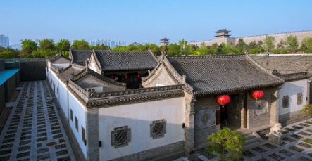 The风水 of house shapes and wealth retention